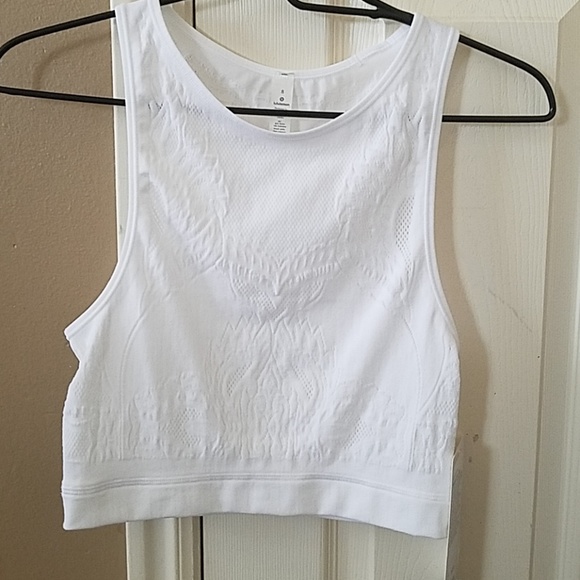 ❌FINAL PRICE! Lululemon Reveal Paisley Crop Top - Picture 4 of 8